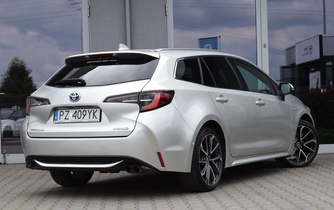 Toyota Corolla cena 108000 przebieg: 113917, rok produkcji 2021 z Pakość małe 172